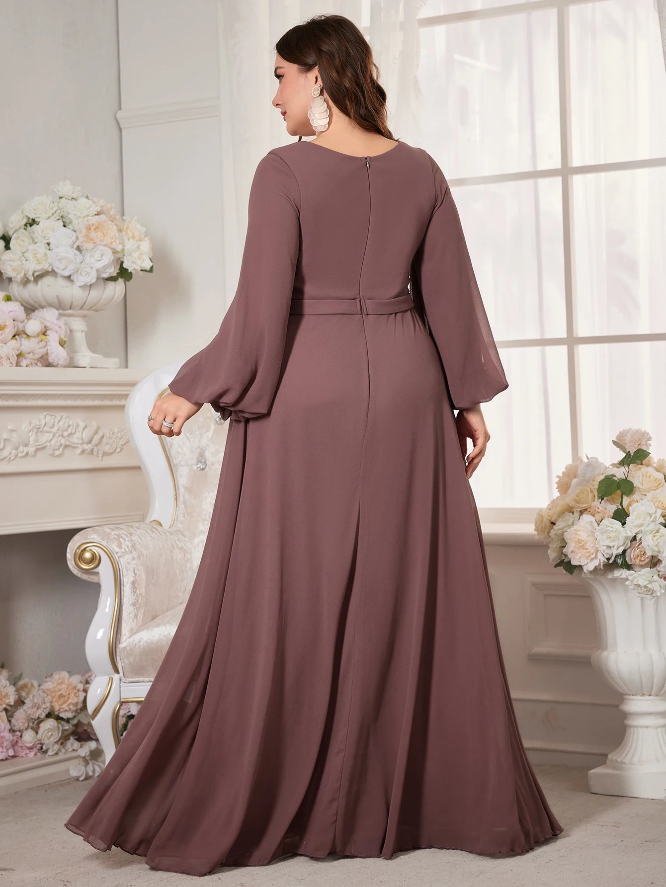 Robe élégante longue et manches longues