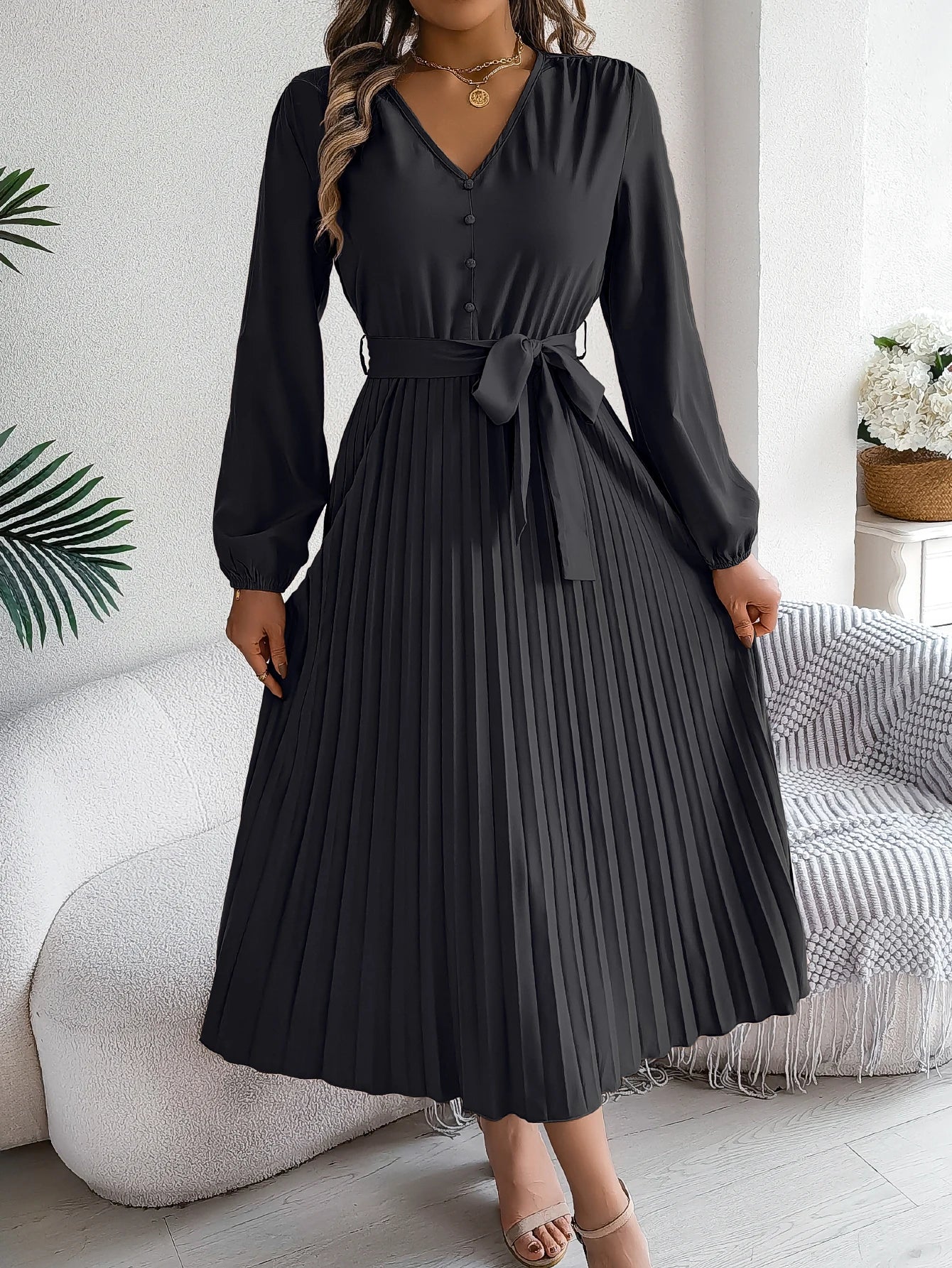 Robe longue plissée et manches longues