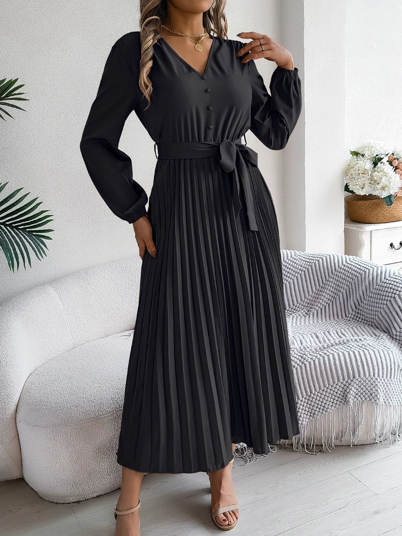 Robe longue plissée et manches longues